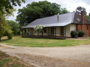Colonial Inn Guest Rooms Yackandandah